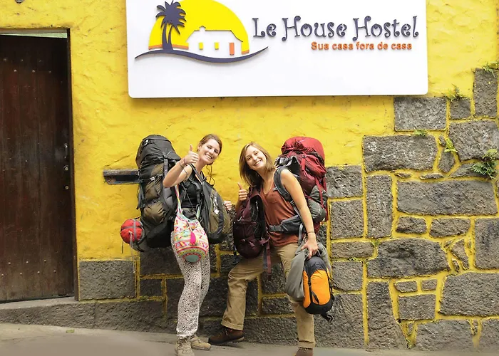 Le House Hostel